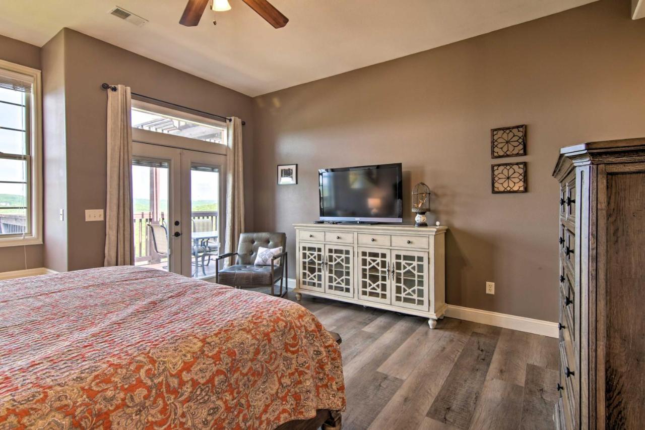 Ferienwohnung Luxe Branson Retreat With Mtn Views And Pool Access! Exterior foto