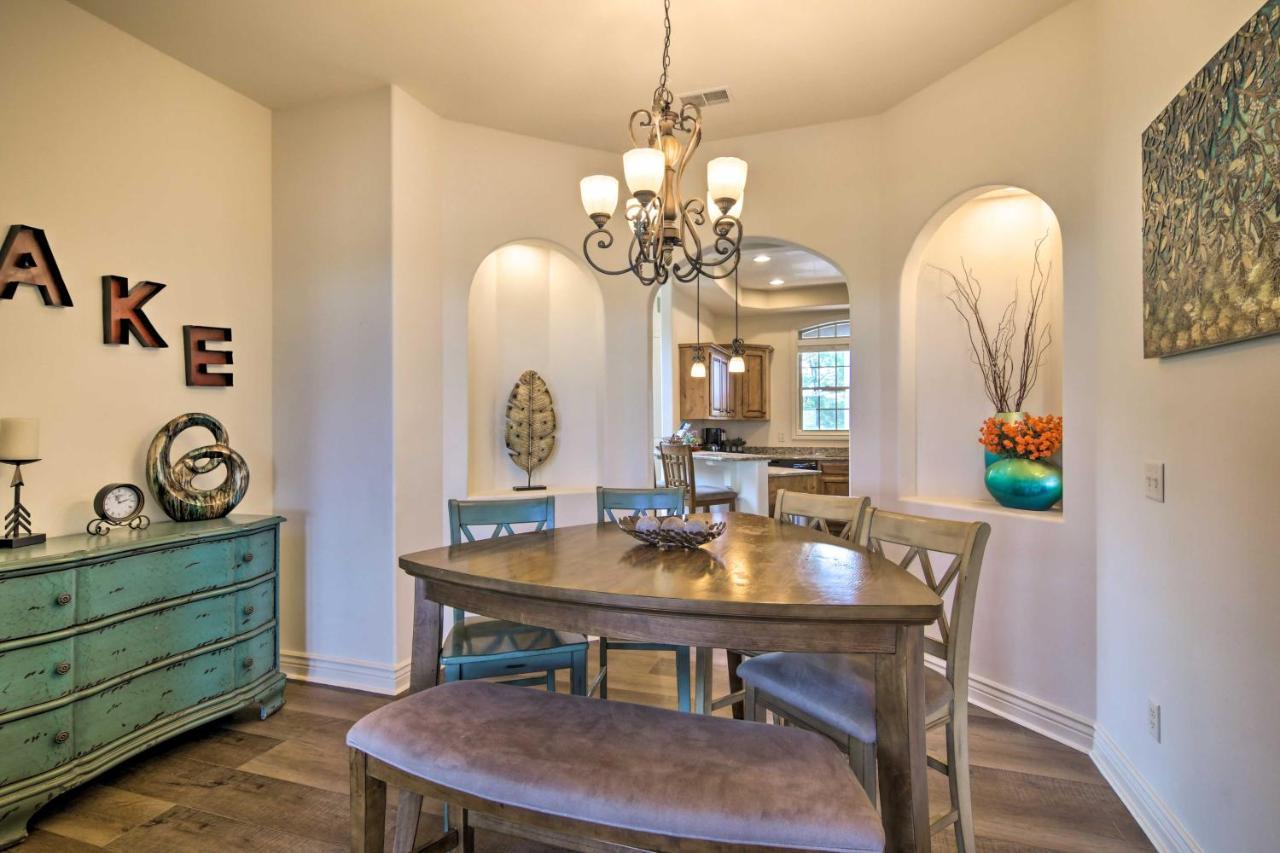 Ferienwohnung Luxe Branson Retreat With Mtn Views And Pool Access! Exterior foto