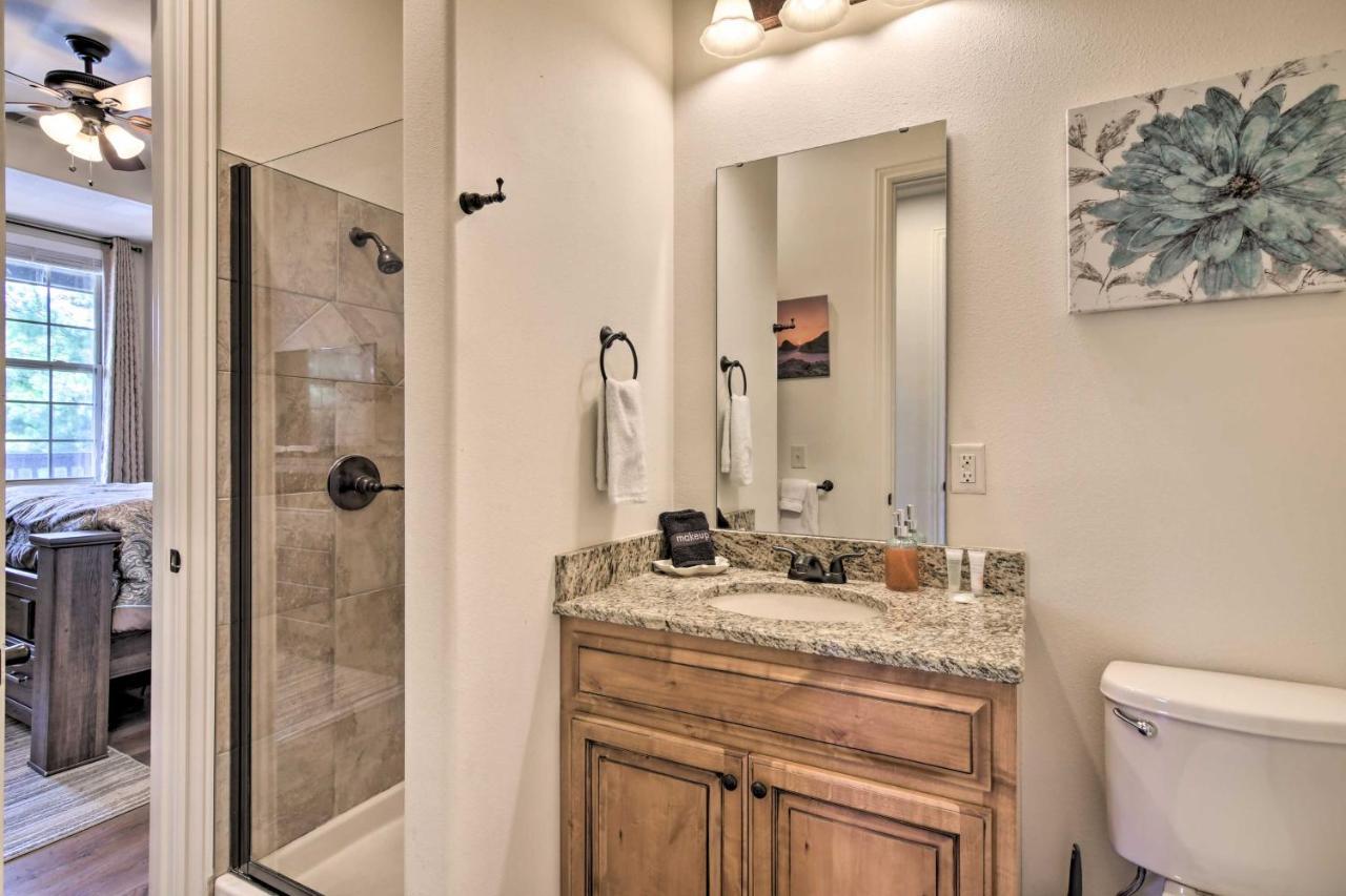 Ferienwohnung Luxe Branson Retreat With Mtn Views And Pool Access! Exterior foto